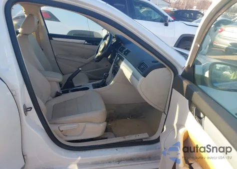 2013 Volkswagen Passat 2.5L Se from USA, damaged, VIN 1VWBH7A30DC096555